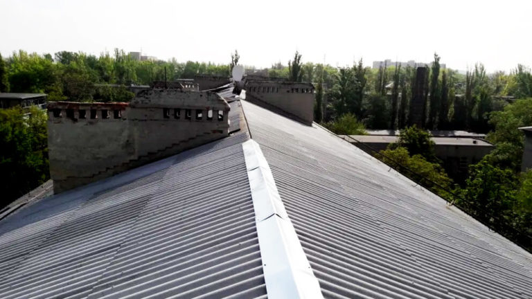 Монтаж шифера в Минске | Перекрыть крышу шифером - цена работы